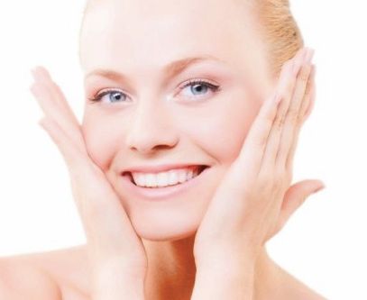 Featured image for article: How to safely exfoliate at home